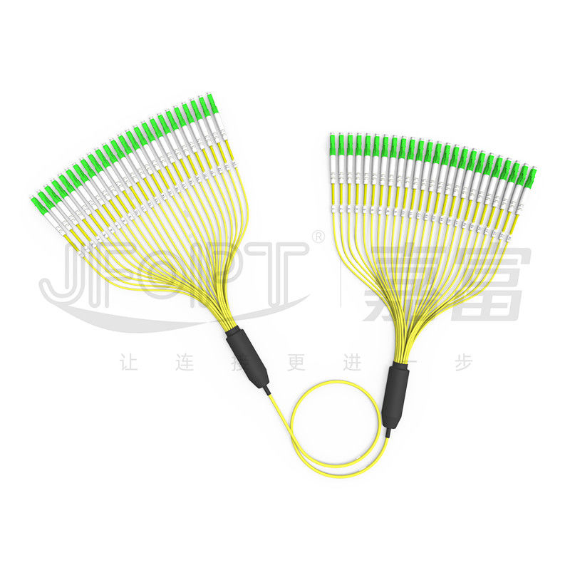 3.0mm pre hanno terminato il ramo esterno giallo della guaina LC/APC dei centri G657A1 del cavo a fibre ottiche 24