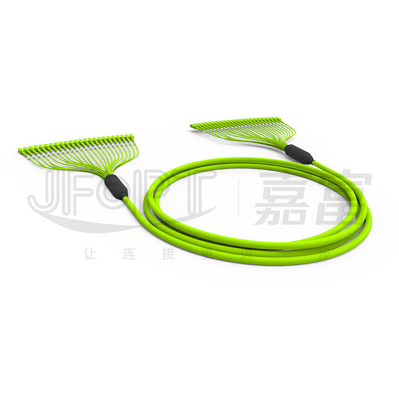 Il cavo a fibre ottiche pre terminato 24 del pacco svuota il rivestimento di PVC misto OM5 0.5m che si ramificano con SC/APC