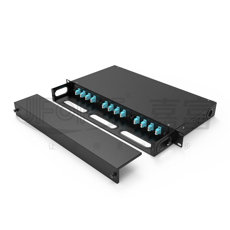 Pannello di patch in fibra di acciaio laminato a freddo 24 fibre di capacità 19 pollici montato su un rack con 12/24 piatti SC/LC/FC/ST ODF fisso