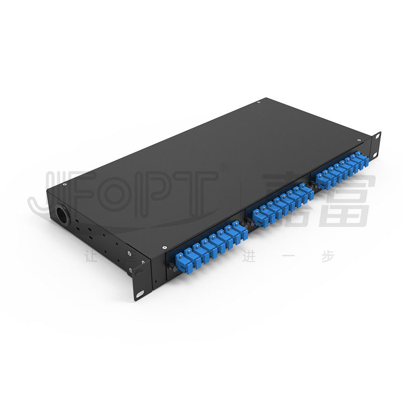 Pannello di patch in fibra di acciaio laminato a freddo 24 fibre di capacità 19 pollici montato su un rack con 12/24 piatti SC/LC/FC/ST ODF fisso